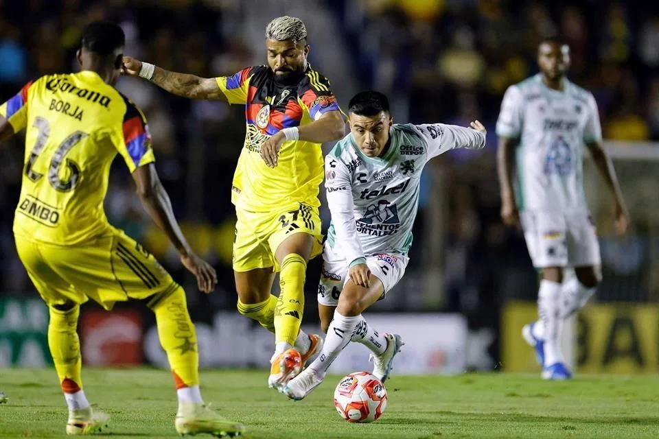 Aguirre también anotó.