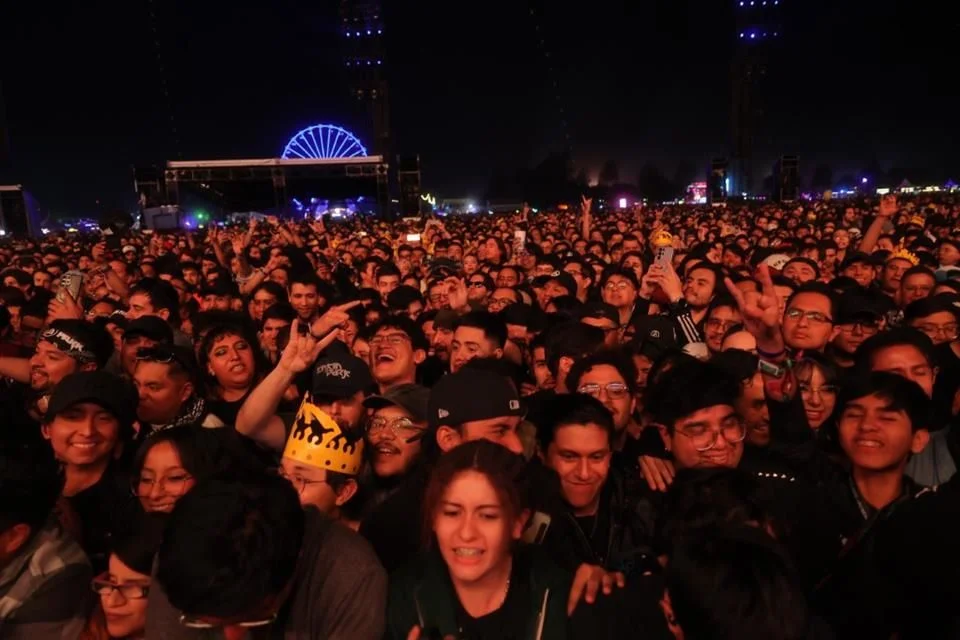 Miles de fans vibraron, cantaron y saltaron al ritmo de Linkin Park en CDMX, cerrando la gira 2025 con emoción y energía desbordante.