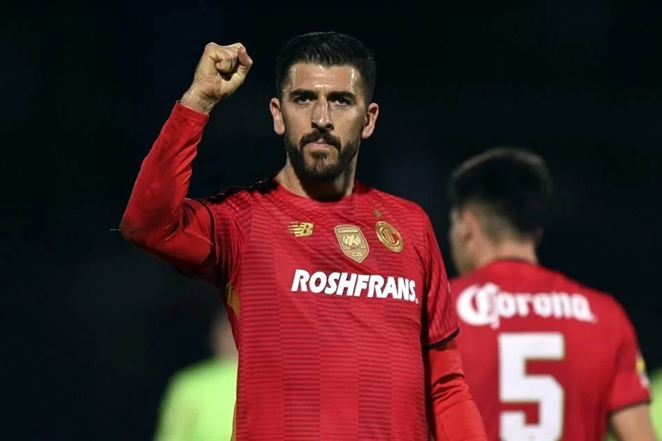 Paulinho sigue en plan goleador.