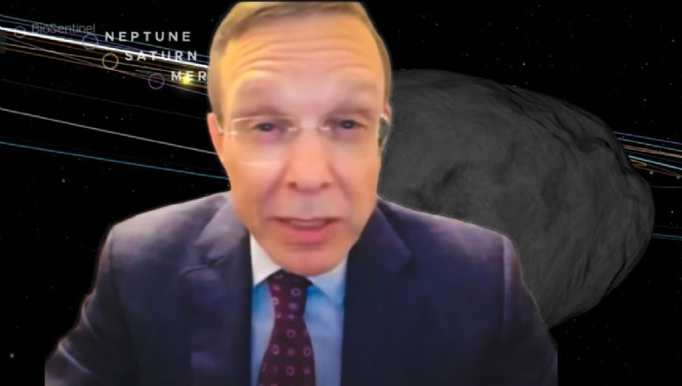 Avi Loeb está convencido que 3I Atlas tiene origen extraterrestre