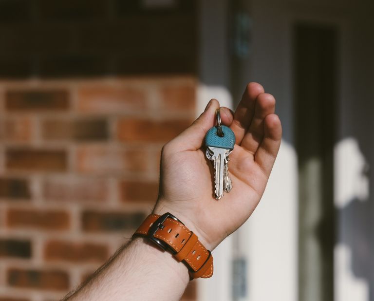 Organizador de llaves cerca de la puerta principal según Feng Shui