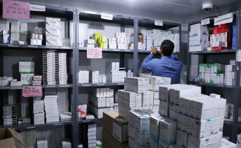 Imagen ilustrativa de personas realizando compras en Soriana