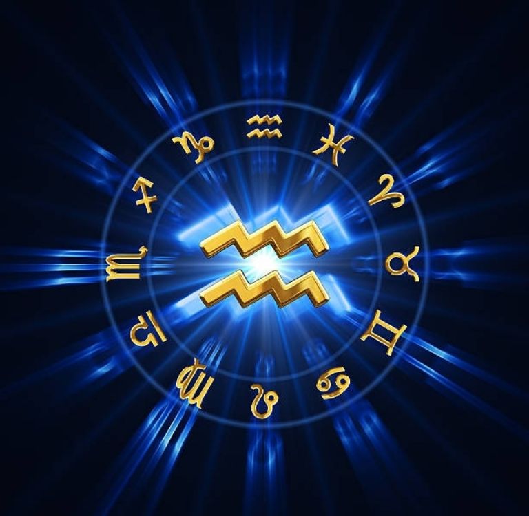 Imagen de Acuario y La Rueda de la Fortuna del Tarot