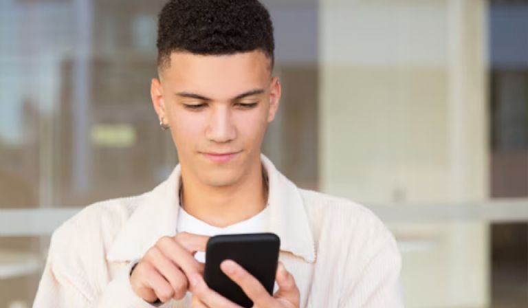 Icono de modo avión en un smartphone