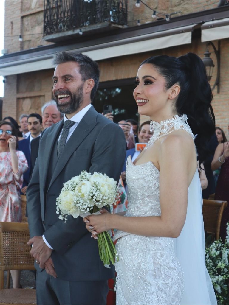 Lupita Villalobos y Juan comparten un momento juntos