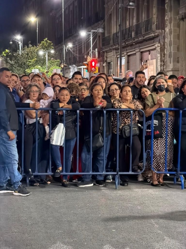 Andrea Bocelli interpreta 'Caruso' en el Zócalo