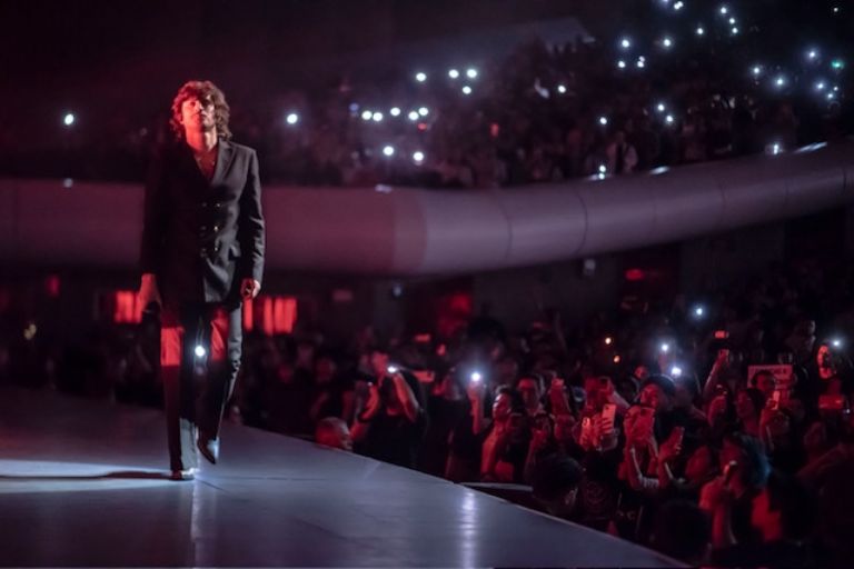 Detalle del escenario del concierto de Siddhartha