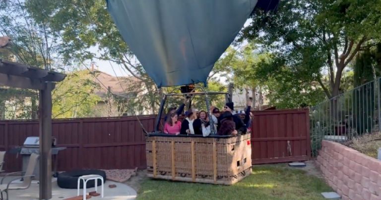 Desmontaje de globo aerostático tras aterrizaje en Temecula