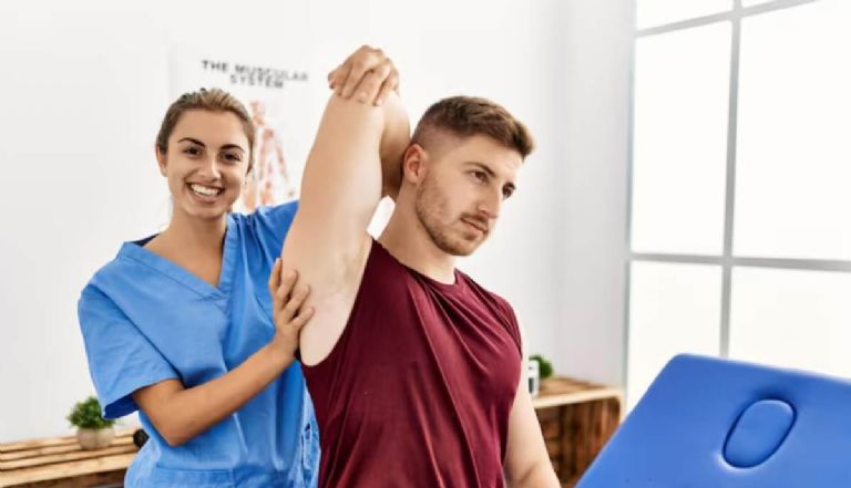 Ilustración de anatomía humana con enfoque en el movimiento