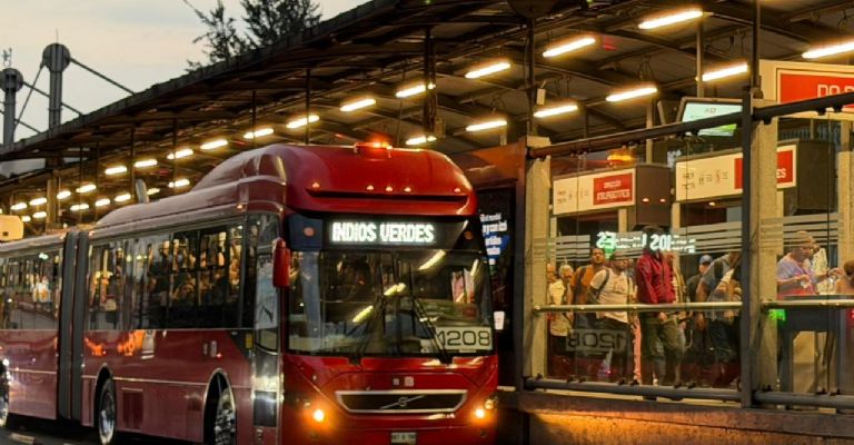 Autobuses RTP brindando servicio alternativo