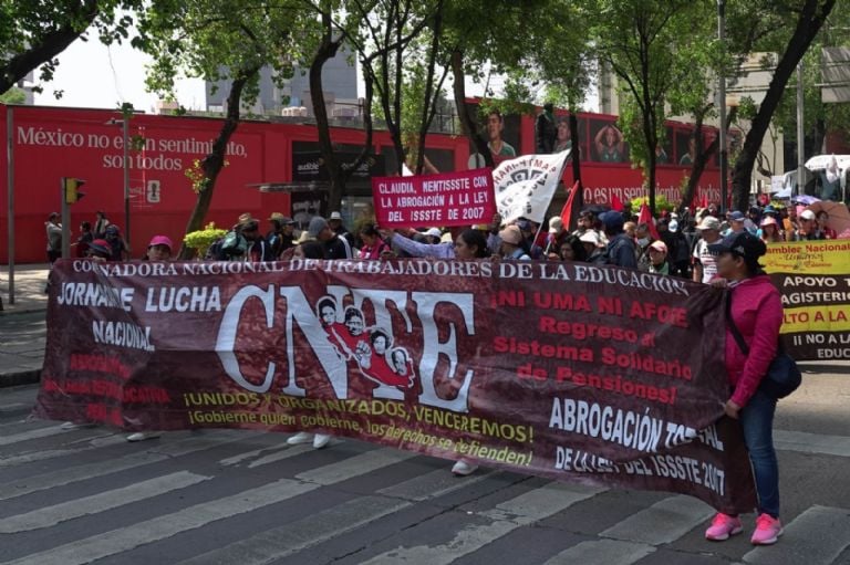 CNTE avisa: huelga amenaza Mundial.