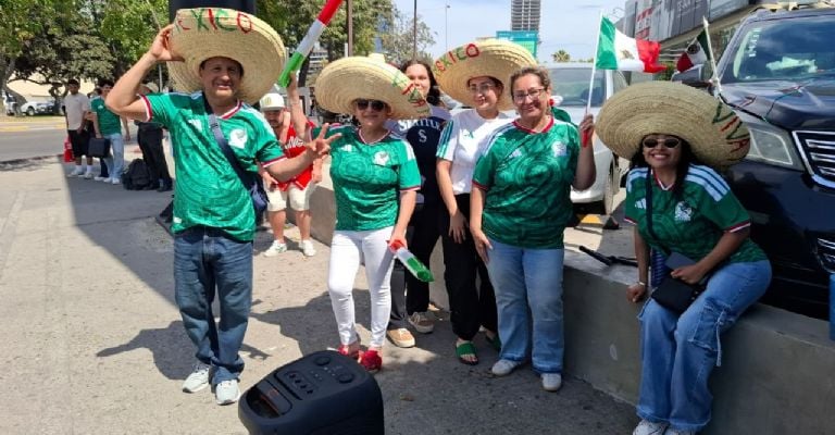 Tijuanenses celebran victoria del Tri