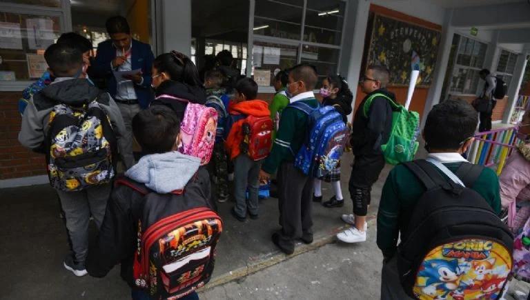 Cómo evitar deudas escolares