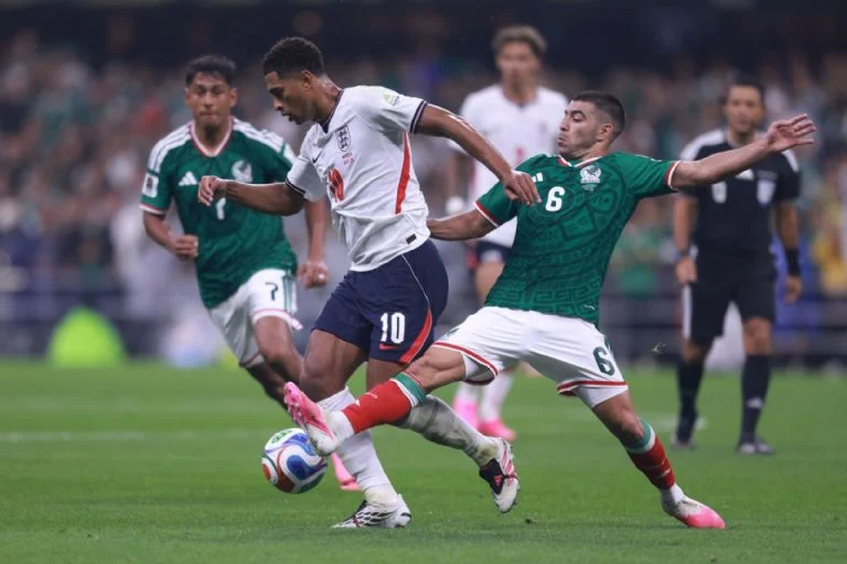 Jude Bellingham protagonista en la victoria inglesa