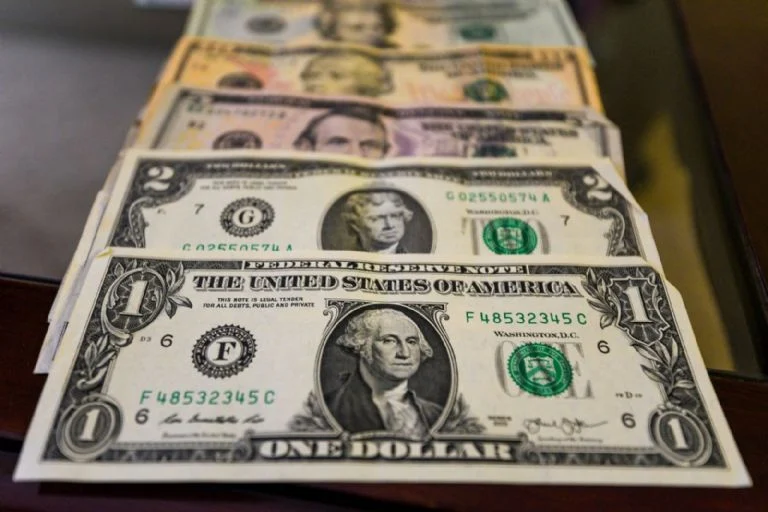 Gráfica de comportamiento del peso frente al dólar