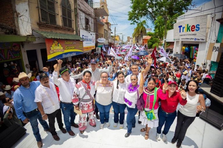 Elizabeth López Blanco durante un evento en Nayarit