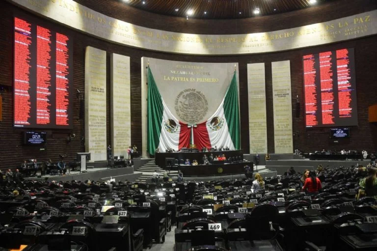 Debate parlamentario sobre la protección de migrantes mexicanos