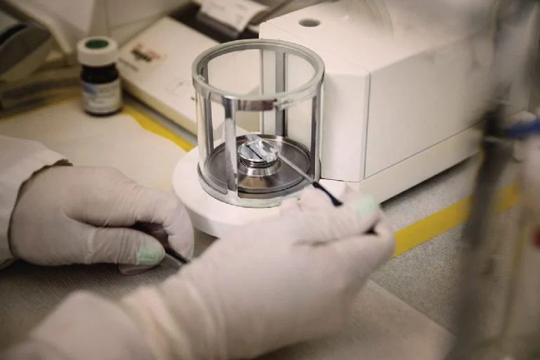 Eli Lilly colabora con el Gobierno de México para mejorar el acceso a terapias avanzadas.